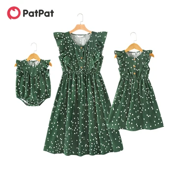 PatPat/ Одинаковые комплекты для семьи, Платья, одинаковые по всему телу, Темно-зеленое платье на бретелях в горошек с оборками для мамы и меня