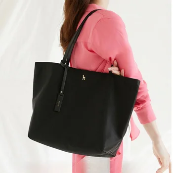 Корейская женская сумка Hazzys, большая вместительная сумка для пригородных поездок, модная универсальная нейлоновая сумка-тоут на одно плечо